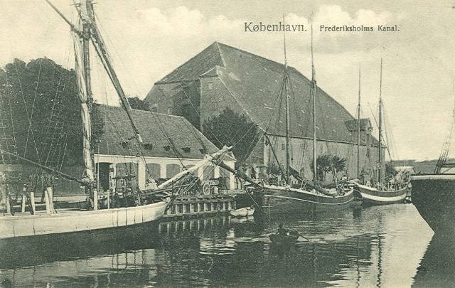 Christians Brygge 12 - Frederiksholms Kanal 29 - Tøjhusgade 3 - postkort 1