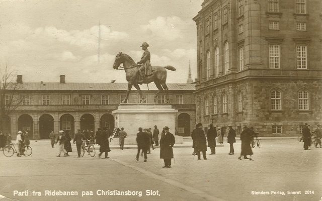 Christiansborg Ridebane - 7 - Parti fra ridebanen på Christiansborg - Stenders forlag nr.2014 - sendt i 1930
