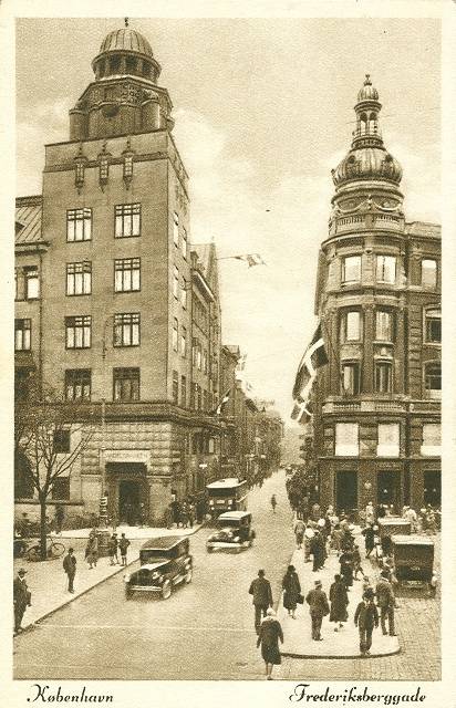 frederiksberggade-set-fra-nygade-postkort-nr-665-ca-1915