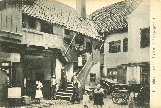 Gammel gård i Amagergade - postkort nr.544 af Fritz Benzen - postkort fra ca.1910