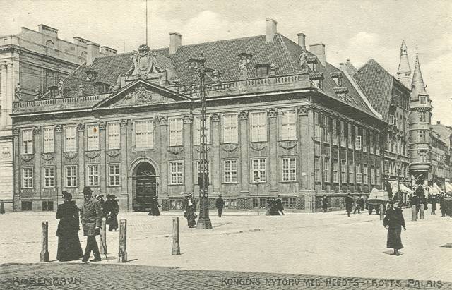 kongens-nytorv-postkort-nr-173-med-ambassaden-ca-1915