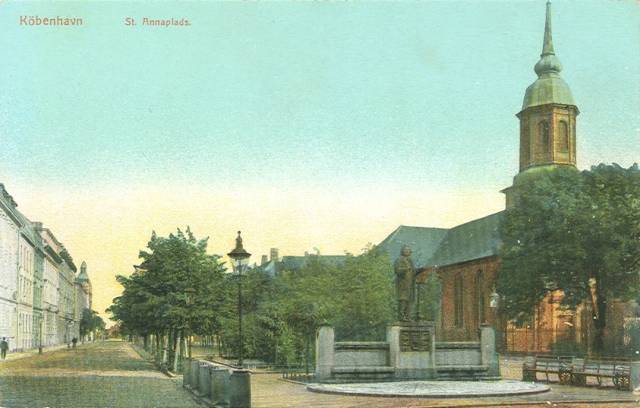 sankt-annae-plads-postkort-set-mod-havnen-ca-1910